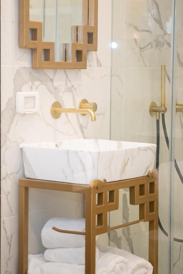 Perla Low-cost *
